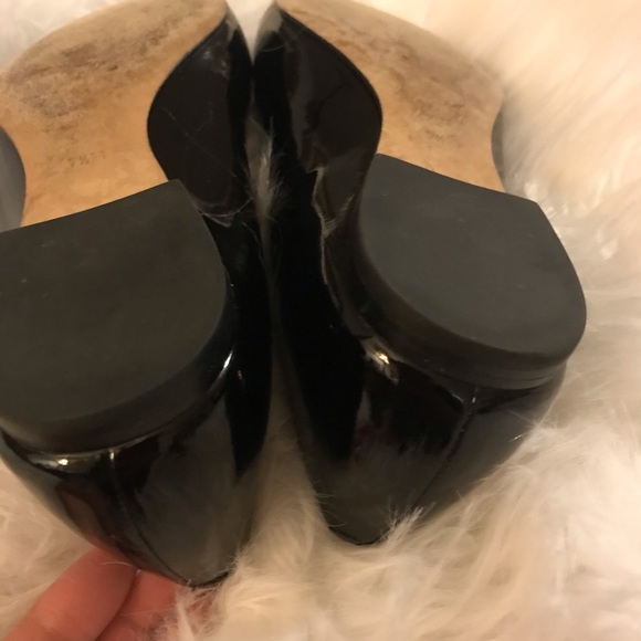 Tory Burch Claire Patent Leather ballet flat. Color is perfect black, Size 7.5 - Picture 10 of 10